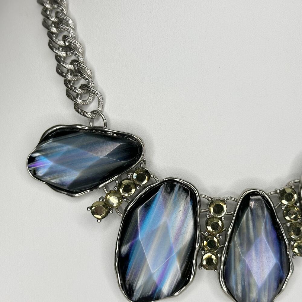 Chico's Iridescent Faceted Bib Statement Necklace Silver Tone 17.75-21.5" โจ - Picture 6 of 10